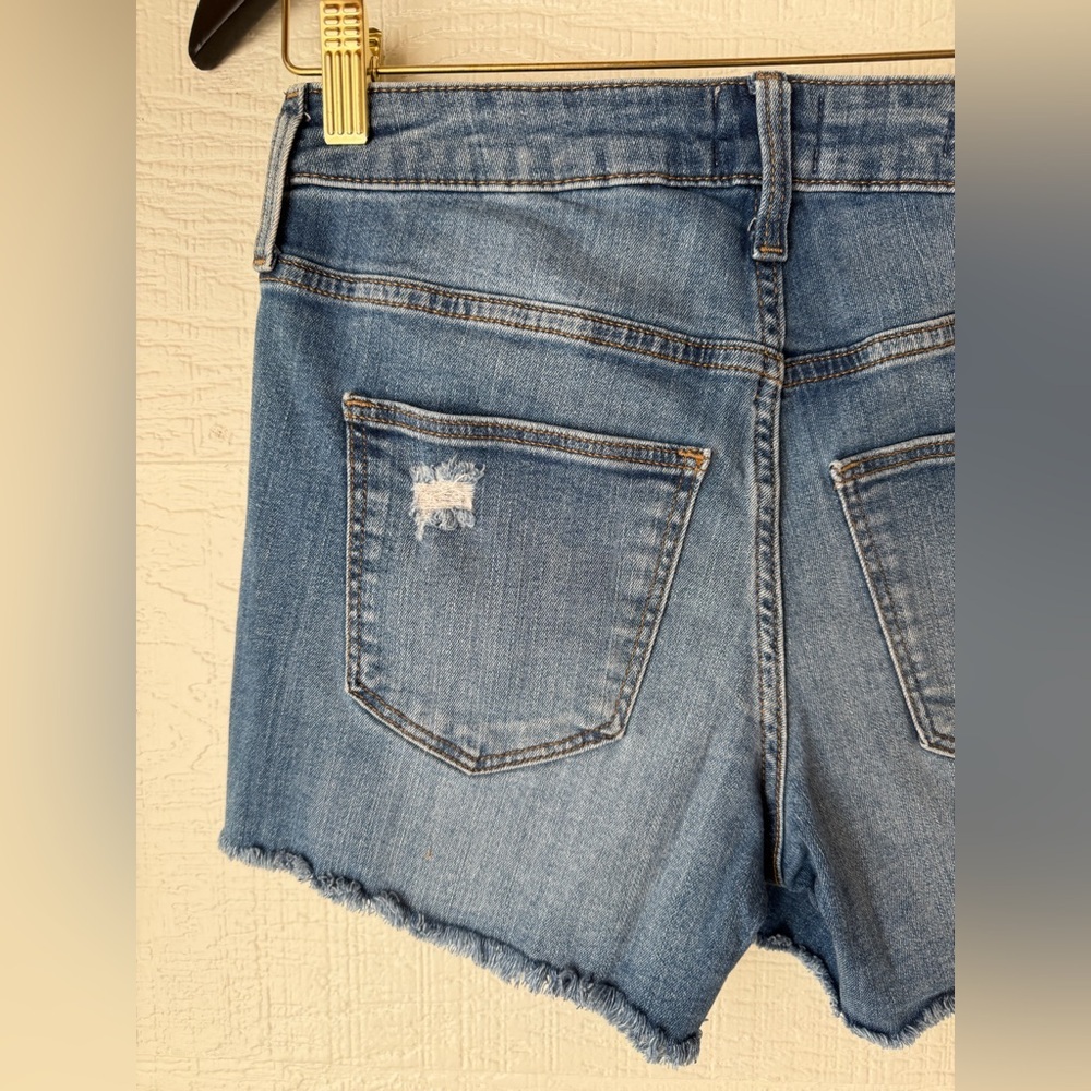 Universal Thread High Rise Mid Distressed Shorts Size 2/26 - Picture 5 of 7